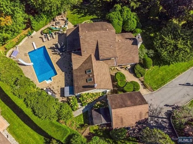 350 Pine Ln, Haworth, NJ 07641