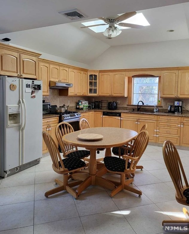 603 Cypress Ave, Saddle Brook, NJ 07663