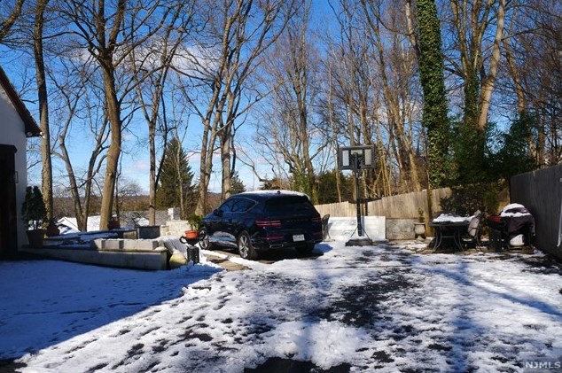 7 Edward Ct, Tenafly, NJ 07670