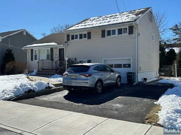 15 Eldorado Ct, Rochelle Park, NJ 07662