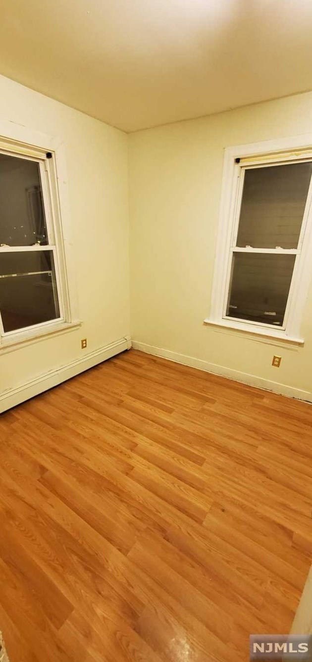 138 Randolph Ave, Jersey City, NJ 07305-4417
