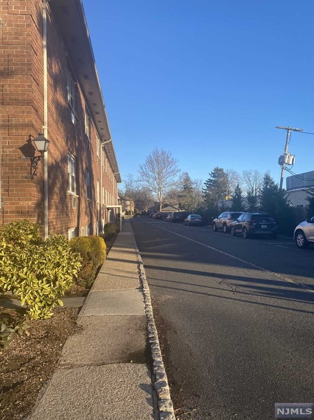206 Main St #c1023, Millburn, NJ