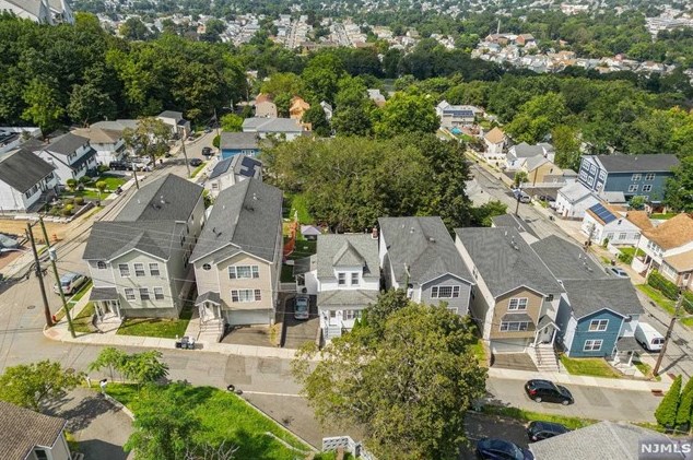 66 Garret St, Paterson NJ 07501-3325 exterior