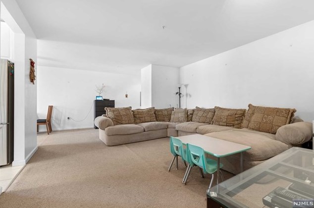 8915 Bergenwood Ave #43, North Bergen, NJ 07047
