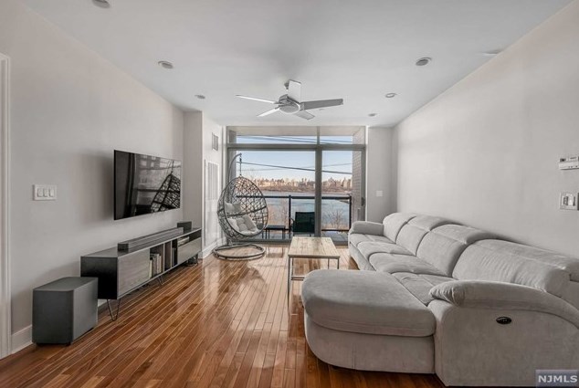 8125 River Rd #3d, North Bergen, NJ 07047