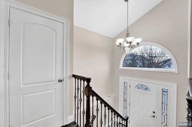 710 7th St #2, Carlstadt, NJ 07072