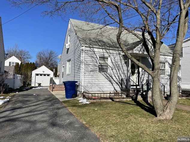 581 Terhune St, Teaneck, NJ 07666