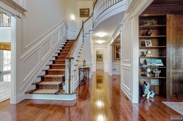 36 Cider Mill Ct, Montvale, NJ 07645