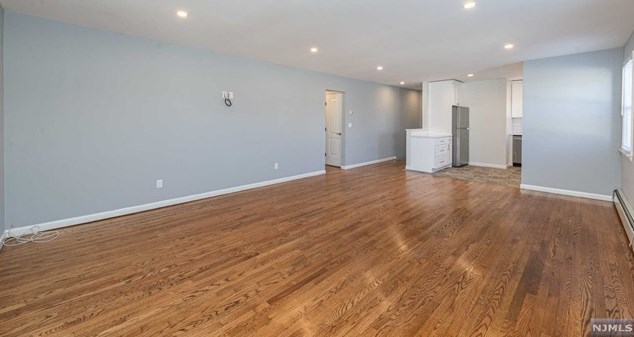 1 Oak Grove Rd, West Caldwell NJ  07006-6000 exterior
