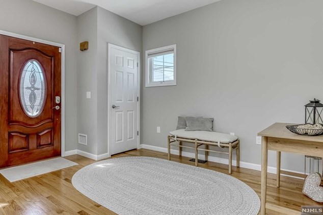 41 Prospect St, Waldwick NJ  07463-1606 exterior