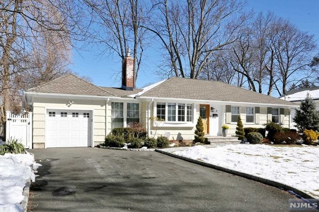 9 6th St, Park Ridge, NJ 07656