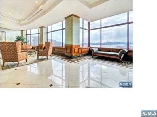 100 Old Palisade Rd #803, West Fort Lee, NJ 07024