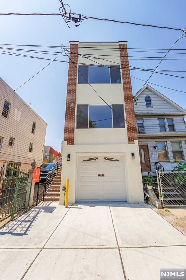 31 Marion Pl, Jersey City NJ  07306-6407 exterior