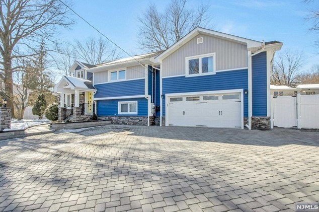 487 Tappan Rd, Rockleigh, NJ 07647