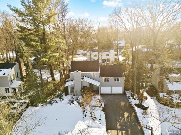180 Elm St, Tenafly, NJ 07670
