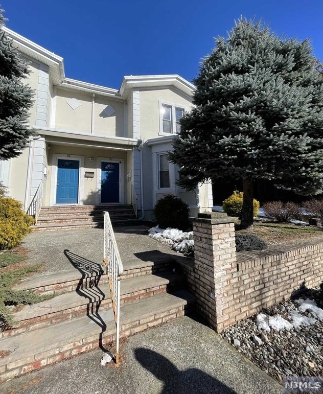 34 Spencer Pl, Outwater, NJ 07026