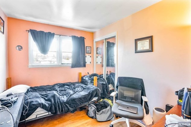 1 Brookside Ave, Elmwood Park NJ  07407-1950 exterior