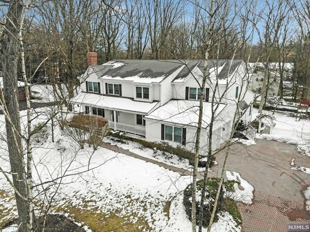 15 Donnybrook Dr, Demarest, NJ 07627