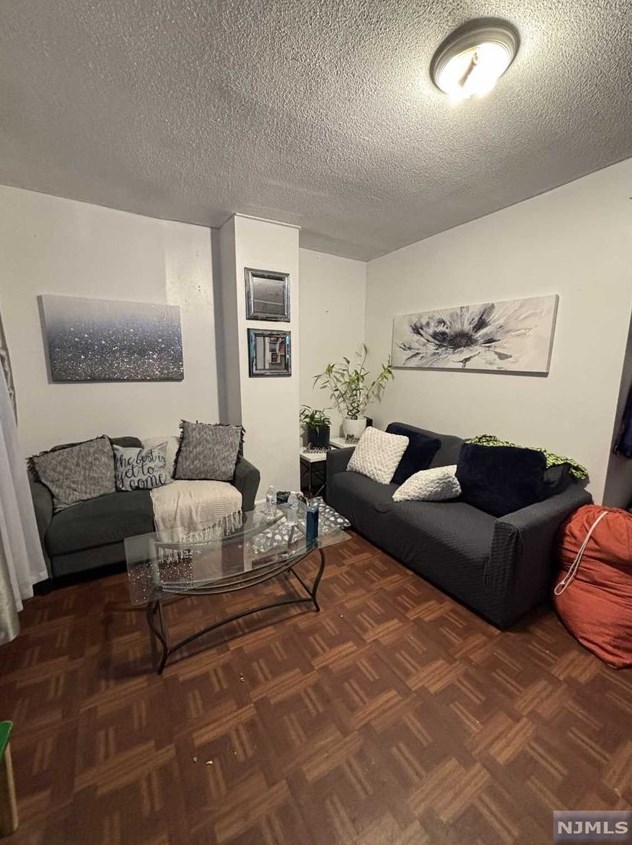 124 Lyon St, Paterson, NJ 07524