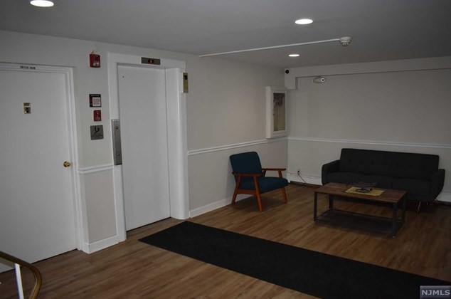 239 Main St #2e, Ridgefield Park, NJ 07660