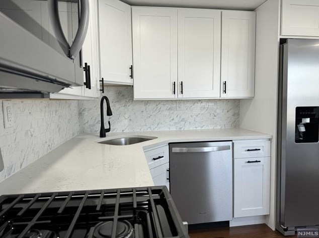 301 President St #2, Saddle Brook, NJ 07663