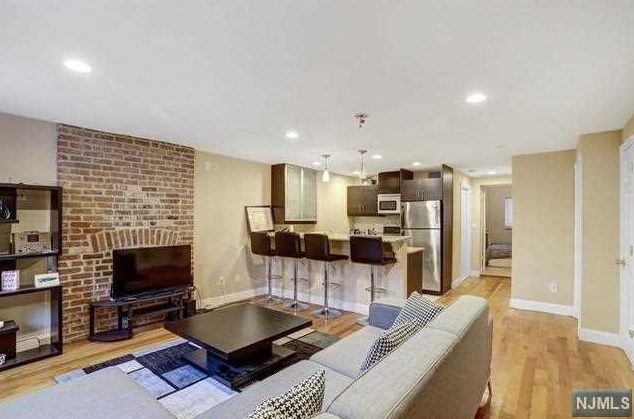 105 Erie St #b, Jersey City, NJ 07302