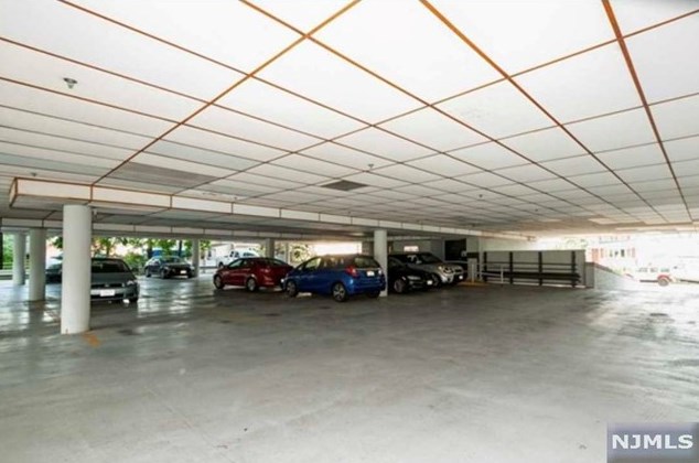 10 Orchard St, Hackensack NJ  07601-4804 exterior