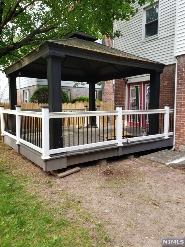 1068 Margaret St #1, Teaneck, NJ 07666