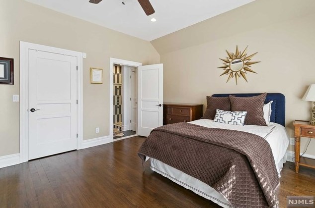 49 Buckingham Rd, Tenafly NJ 07670-3101 exterior