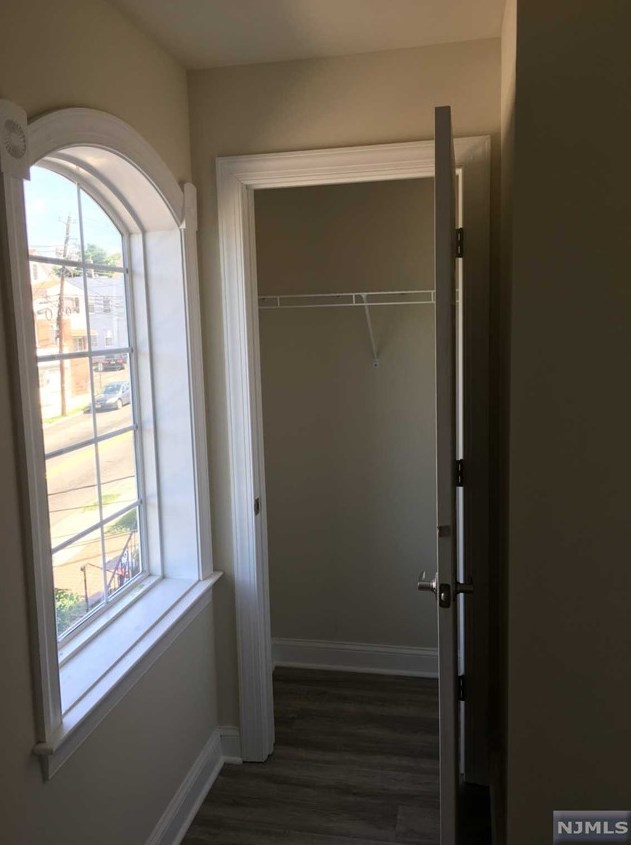 148 Outwater Ln #2, Outwater, NJ 07026