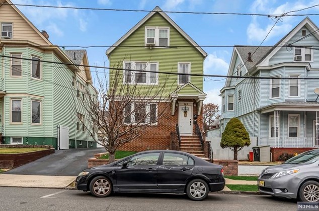165 Magnolia Ave, Kearny, NJ 07032