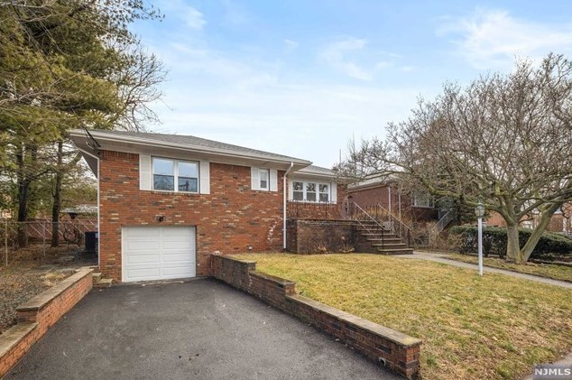 1192 Palisade Ave, West Fort Lee, NJ 07024