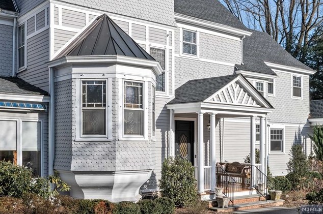 215 Prospect St, Ridgewood, NJ 07450