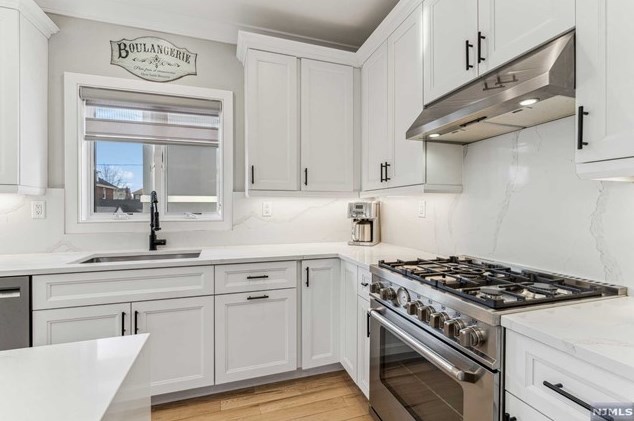 446 Greenmount Ave, Cliffside Park NJ 07010-1633 exterior