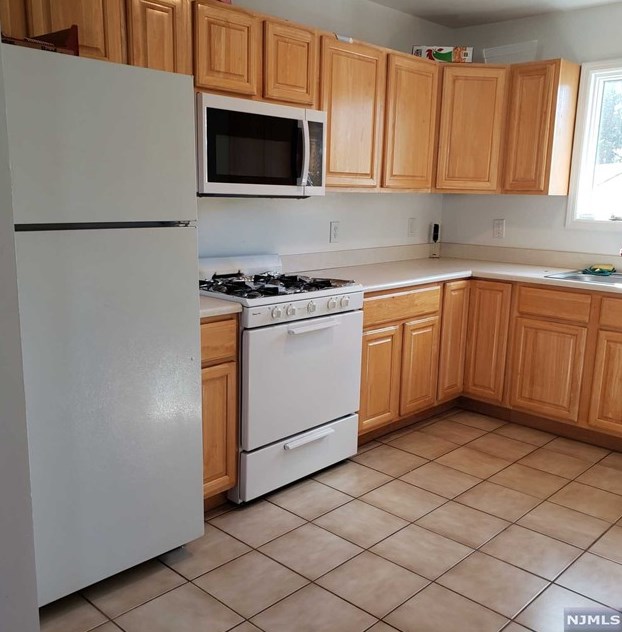 13 Cornish St, Washington NJ 07882-2102 exterior