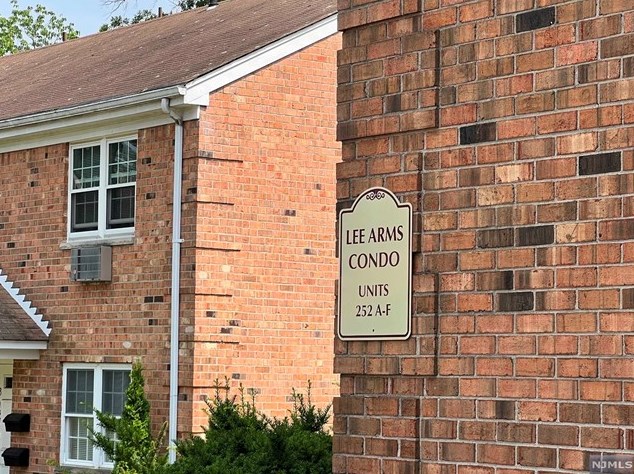 252 E Fort Lee Rd #e, Bogota, NJ 07603