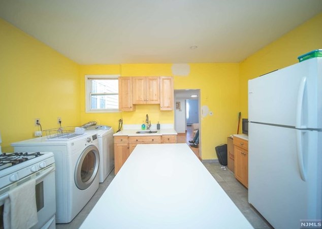 341 Marshall St, Paterson NJ  07503-3130 exterior
