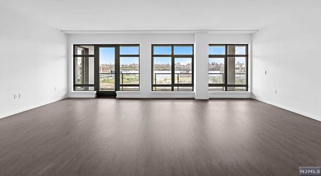 143 Old River Rd #803, Edgewater, NJ 07020