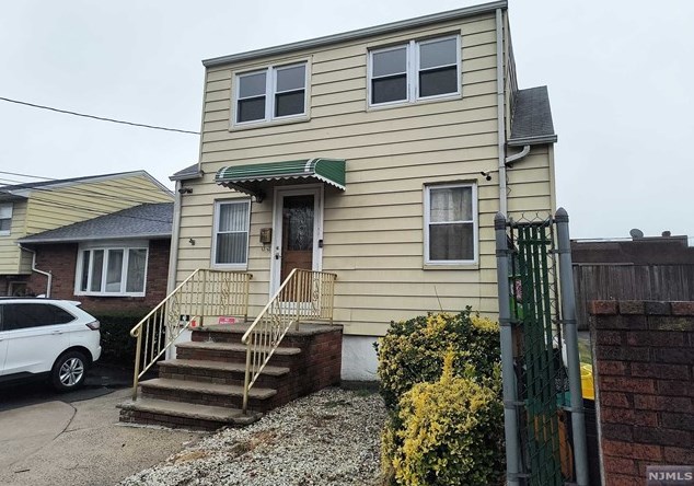 392 Jersey Ave, Fairview, NJ 07022