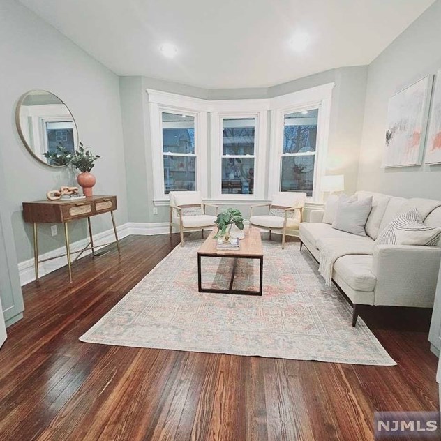 76 Bennett Ave, Kearny, NJ 07032