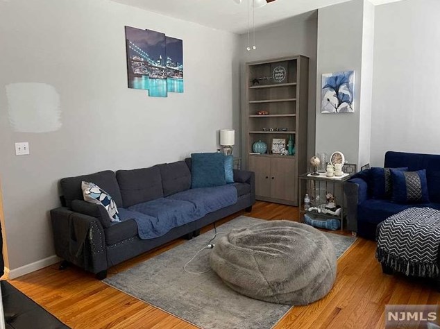 196 Devon St, Kearny, NJ 07032