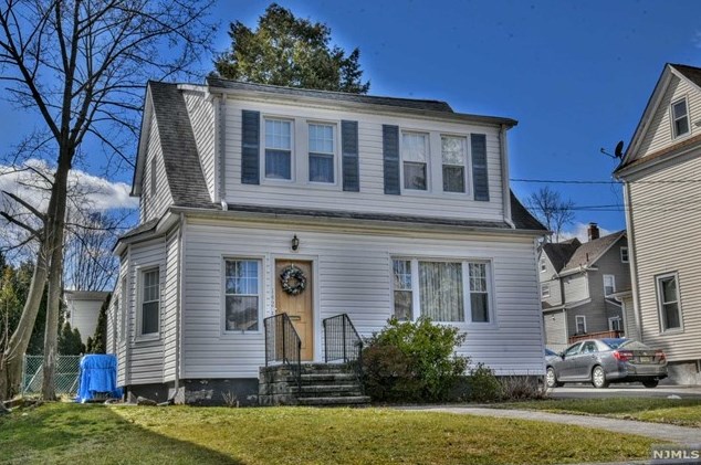 142 Franklin Ave, Hasbrouck Heights, NJ 07604
