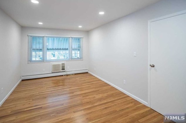 210 Sussex St #1, East Newark, NJ 07029