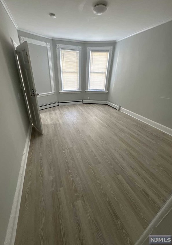 88 6 St, Paterson NJ 07522-1348 exterior