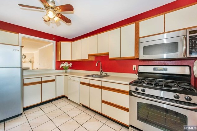 181 Long Hill Rd #p-5, Little Falls, NJ 07424