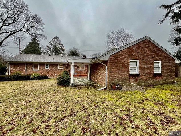 114 Pascack Rd, Westwood, NJ 07676
