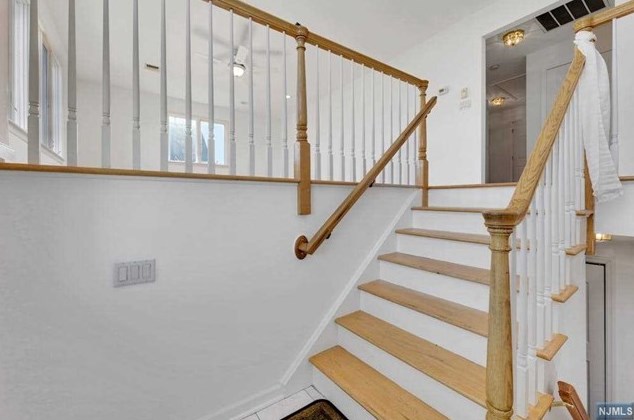 618 Jefferson St #1, Carlstadt, NJ 07072