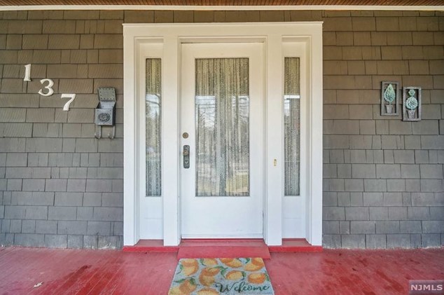 137 Haworth Dr, Haworth, NJ 07641
