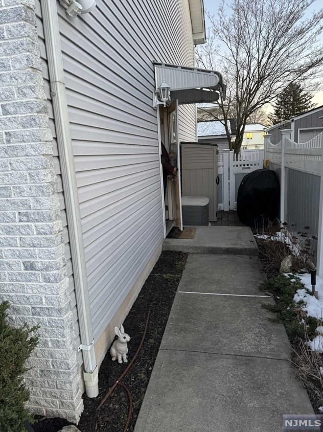 242 Orchard St, Elmwood Park, NJ 07407