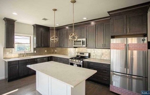 5105 Meadowview Ave, North Bergen NJ  07047-3138 exterior